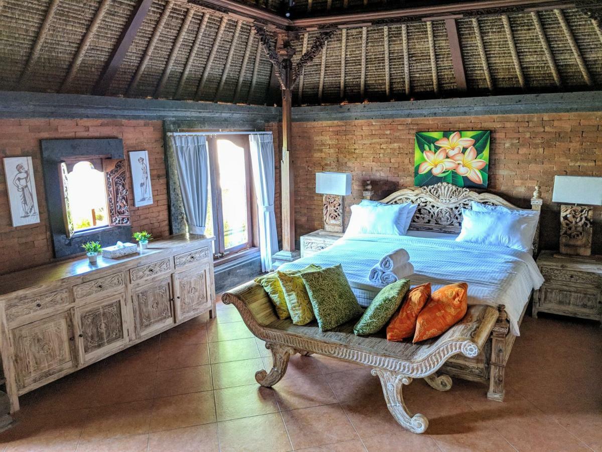 The Laras Villa Jimbaran Buitenkant foto