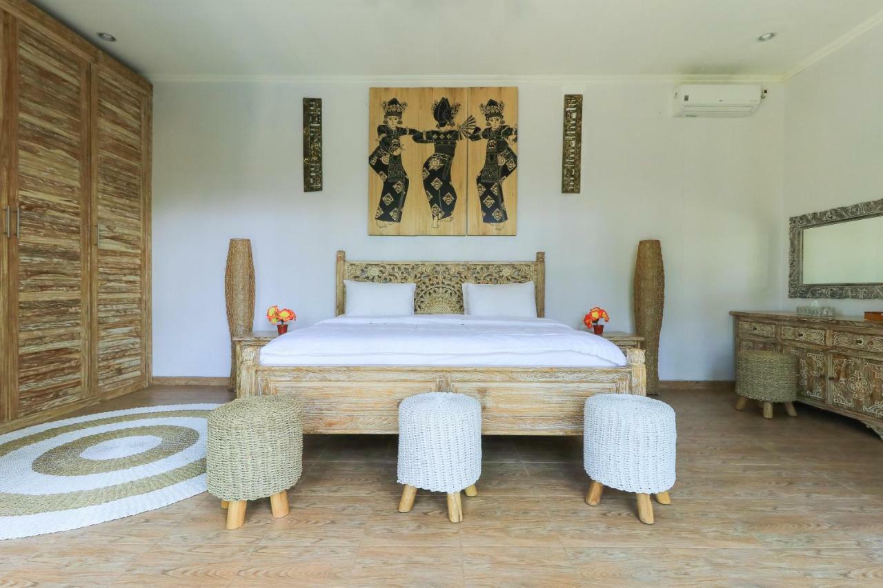 The Laras Villa Jimbaran Buitenkant foto