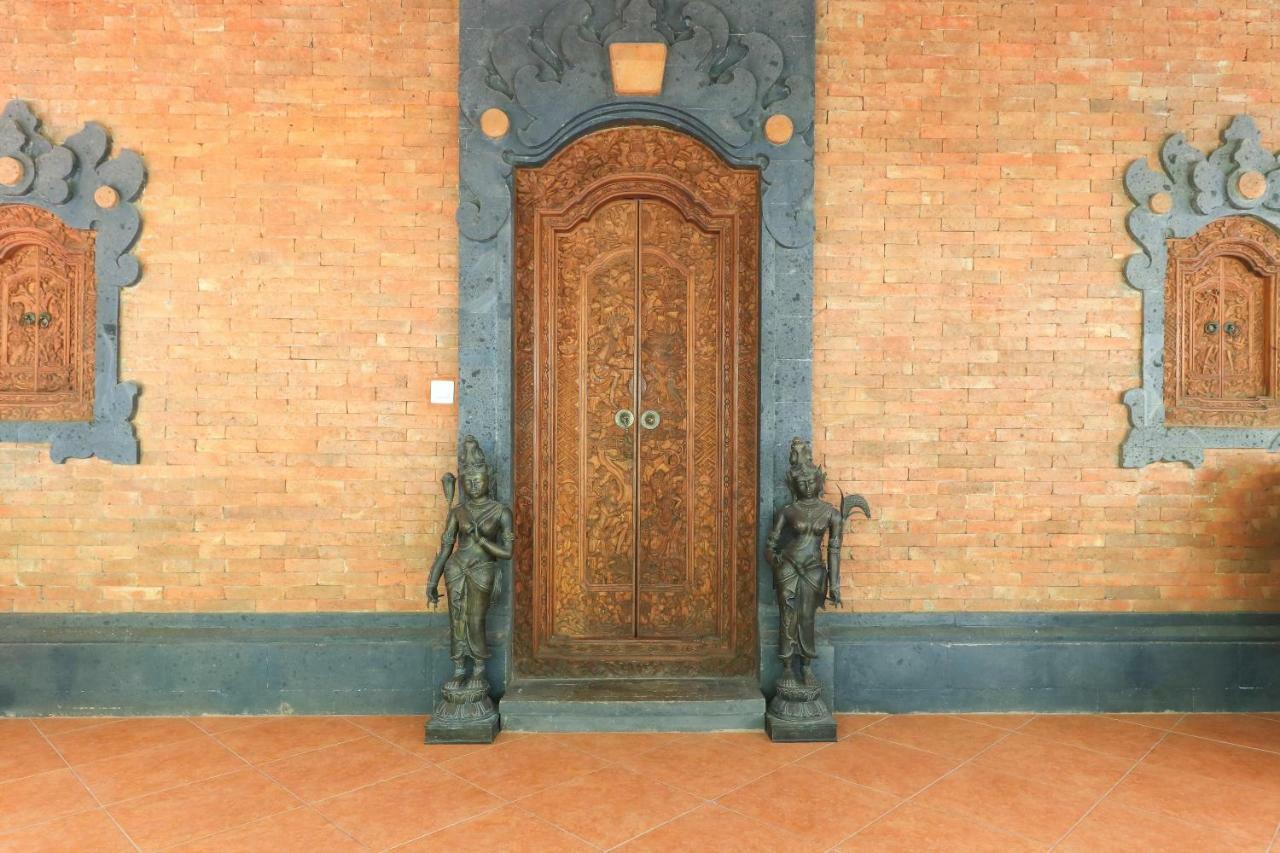 The Laras Villa Jimbaran Buitenkant foto