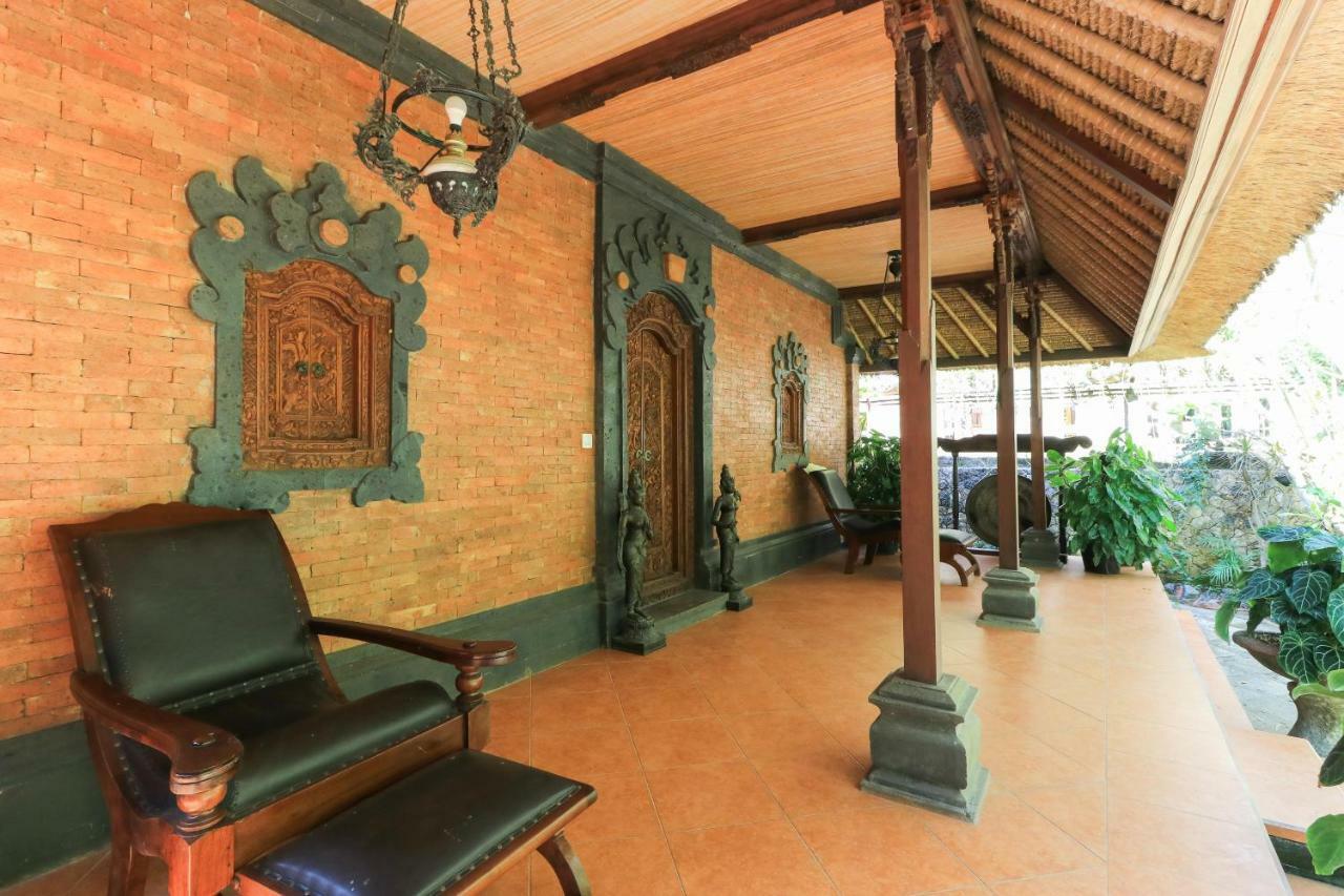 The Laras Villa Jimbaran Buitenkant foto
